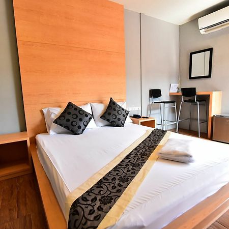 Love Box Resort Bangkok Luaran gambar