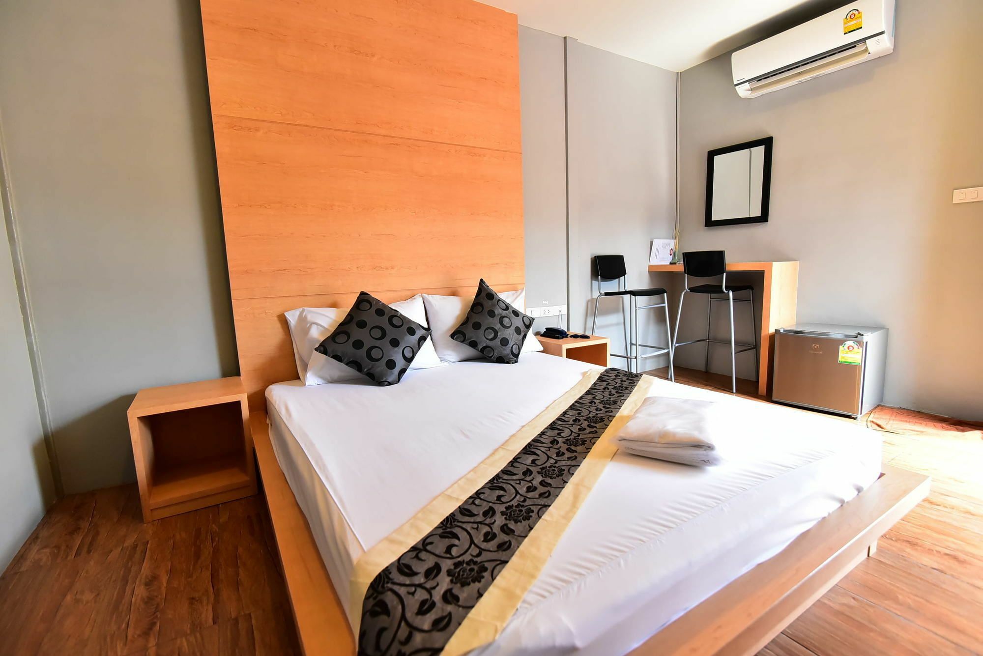 Love Box Resort Bangkok Luaran gambar