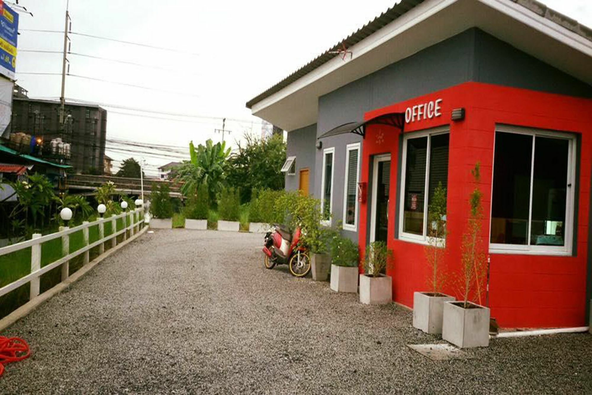 Love Box Resort Bangkok Luaran gambar