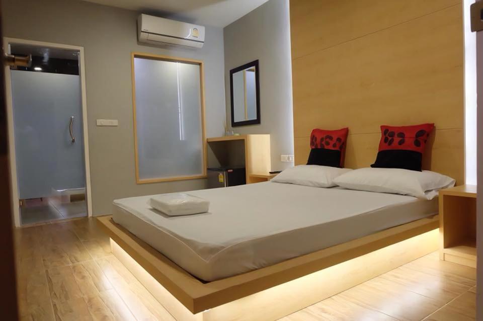 Love Box Resort Bangkok Luaran gambar